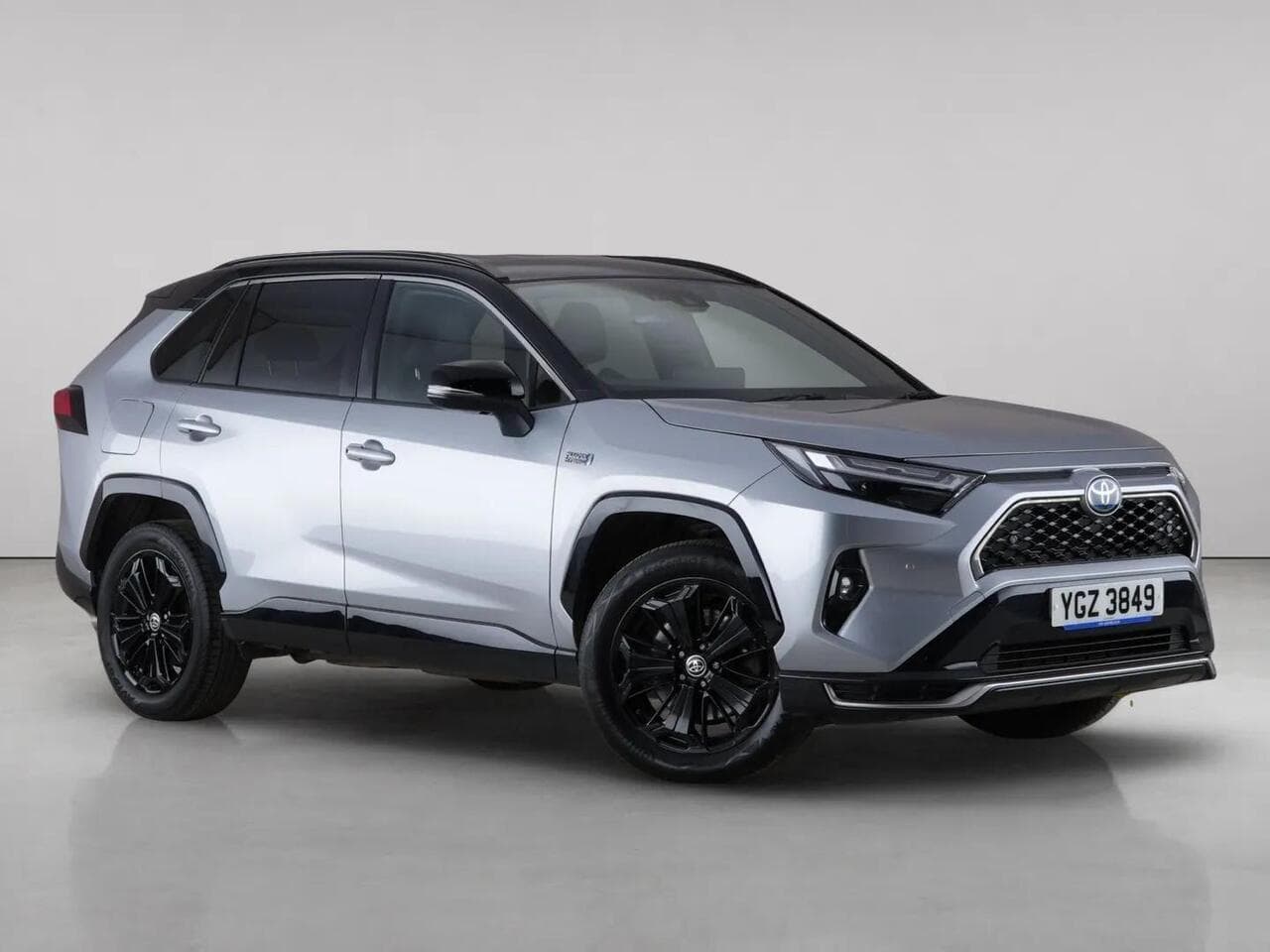 Toyota RAV4 - Toyota RAV4 2.5 VVT 18.1kWh Dynamic CVT 4WD Euro 6 (s/s) 5dr