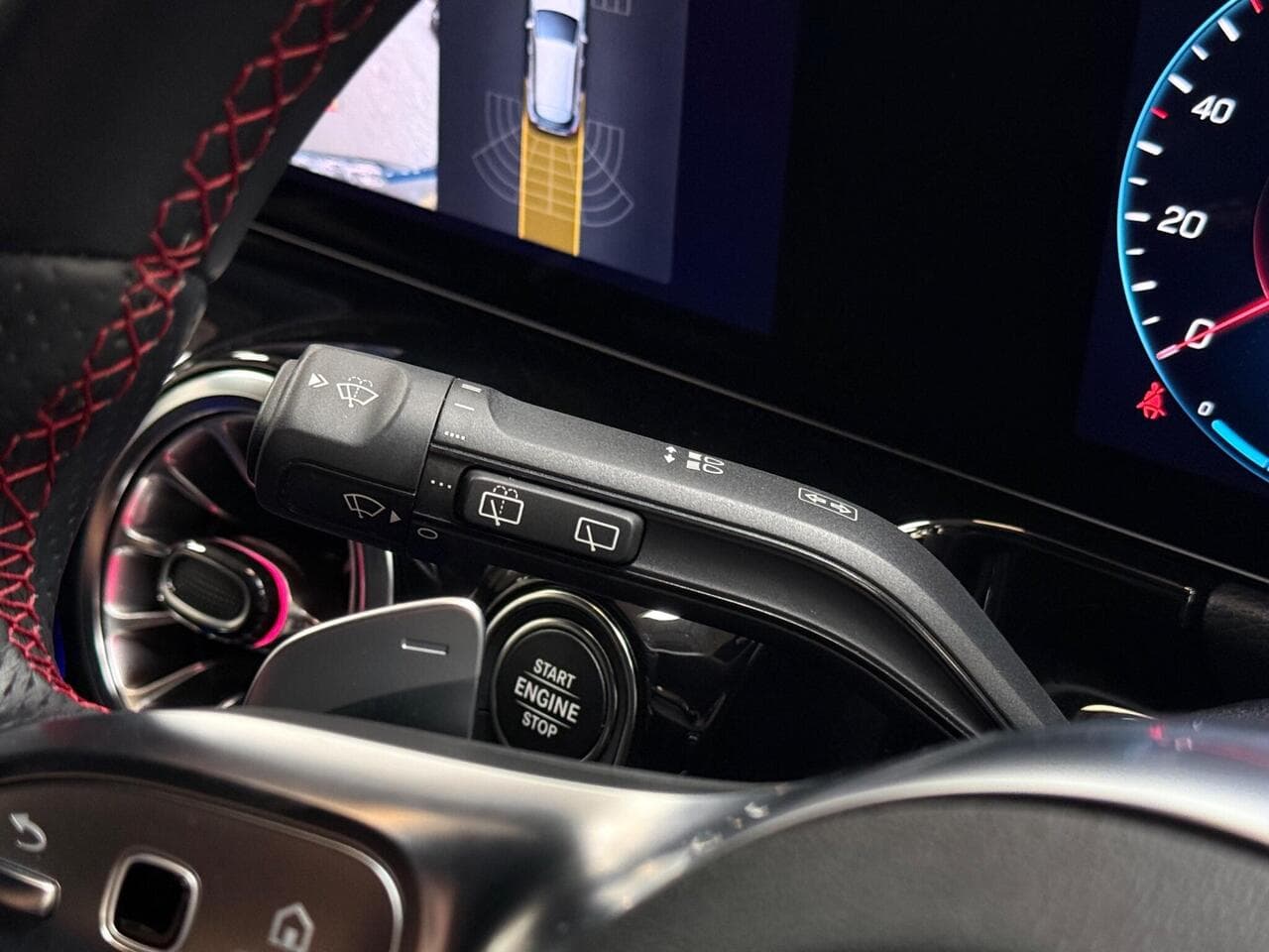 Mercedes-Benz GLA thumbnail Misc Controls