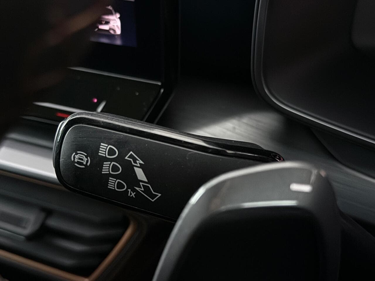 CUPRA Formentor thumbnail Misc Controls