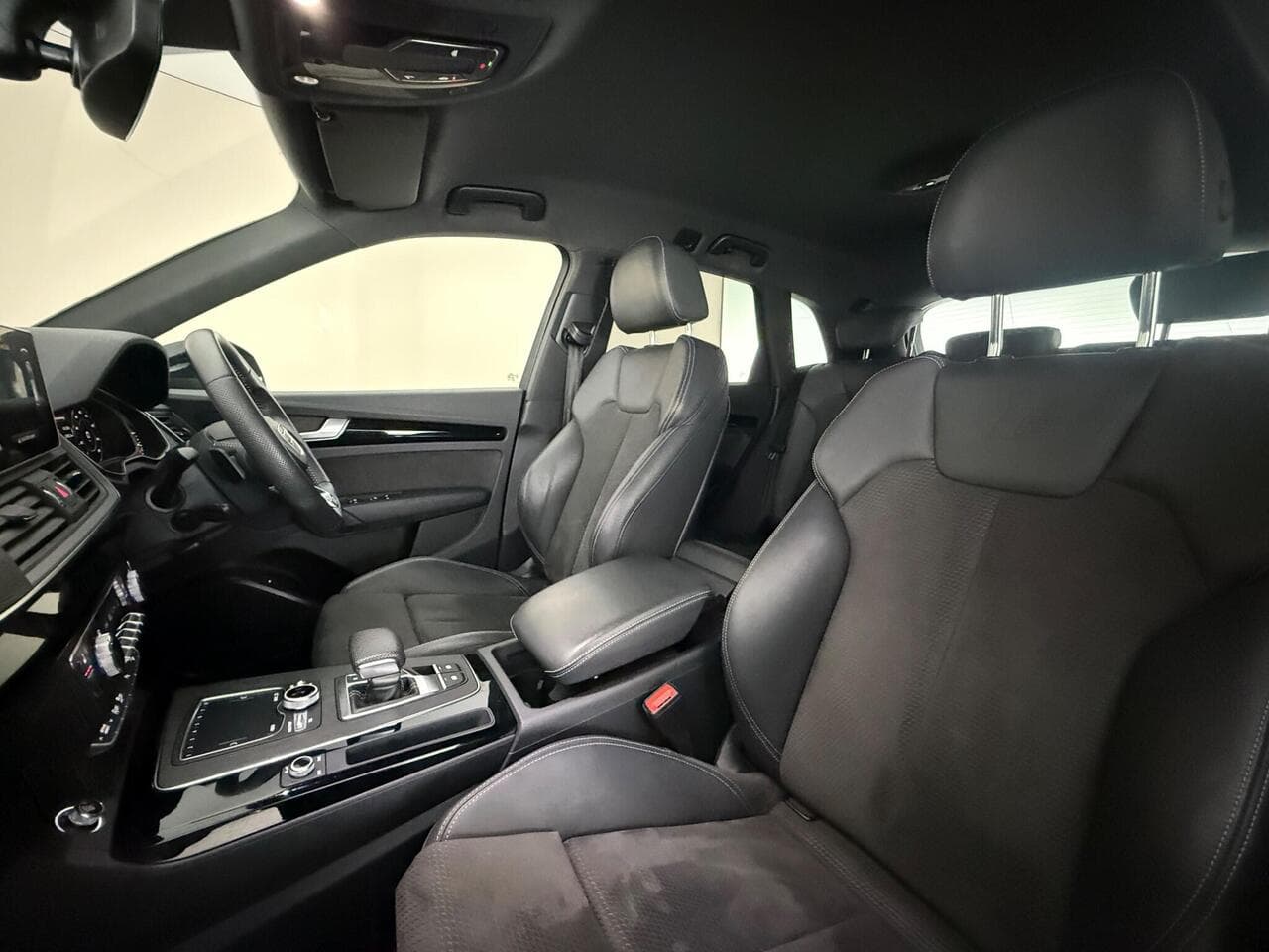 Audi Q5 thumbnail Seat Front Passenger