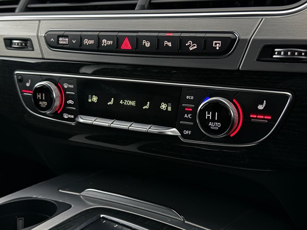 Audi Q7 thumbnail Misc Controls