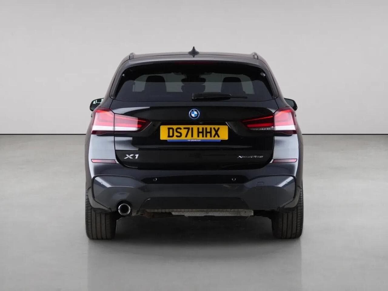 BMW X1 thumbnail Rear