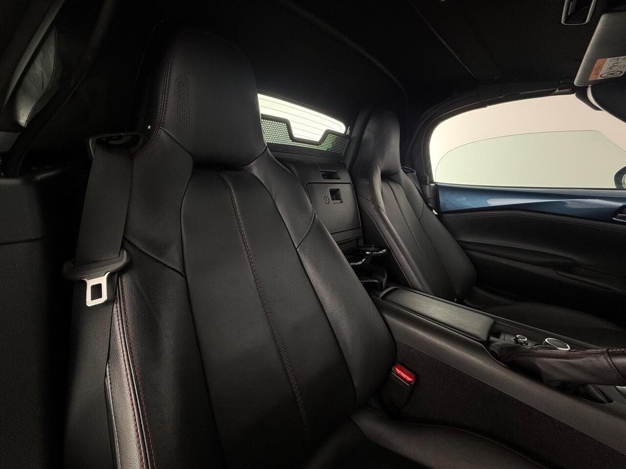 Mazda MX-5 thumbnail Seat Driver
