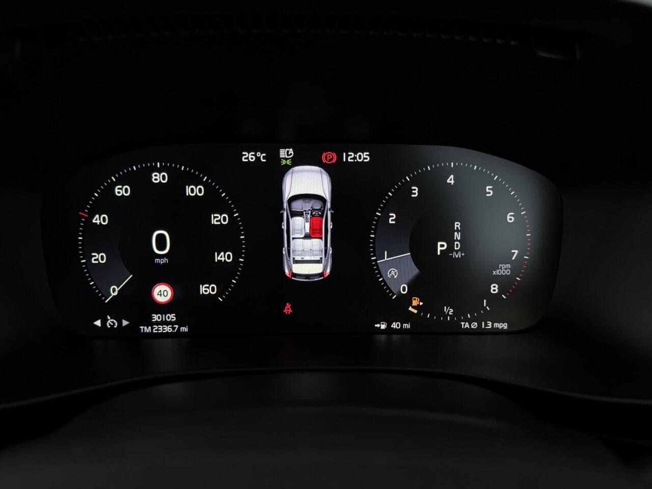 Volvo XC40 thumbnail Driver Instruments