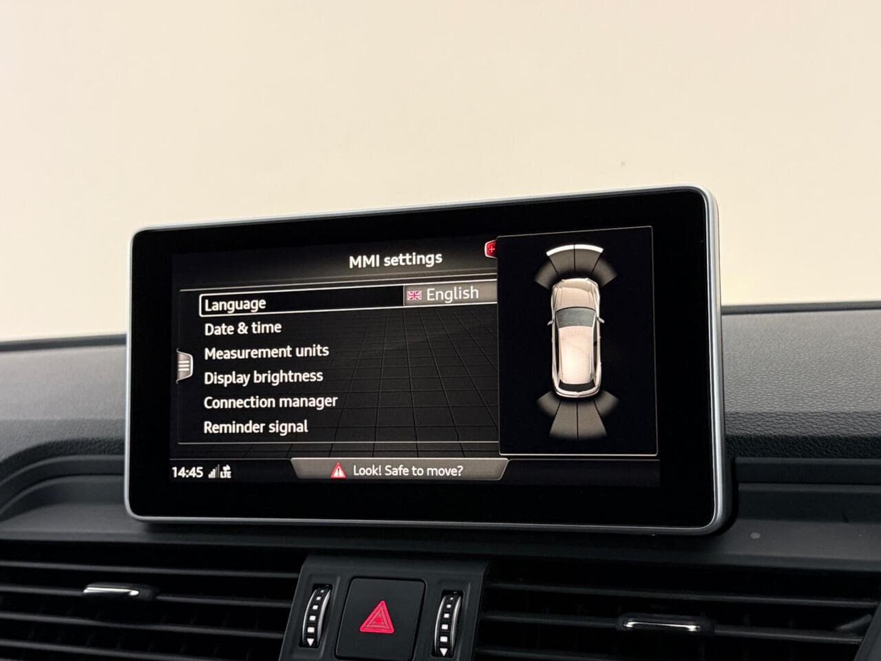 Audi Q5 thumbnail Infotainment System