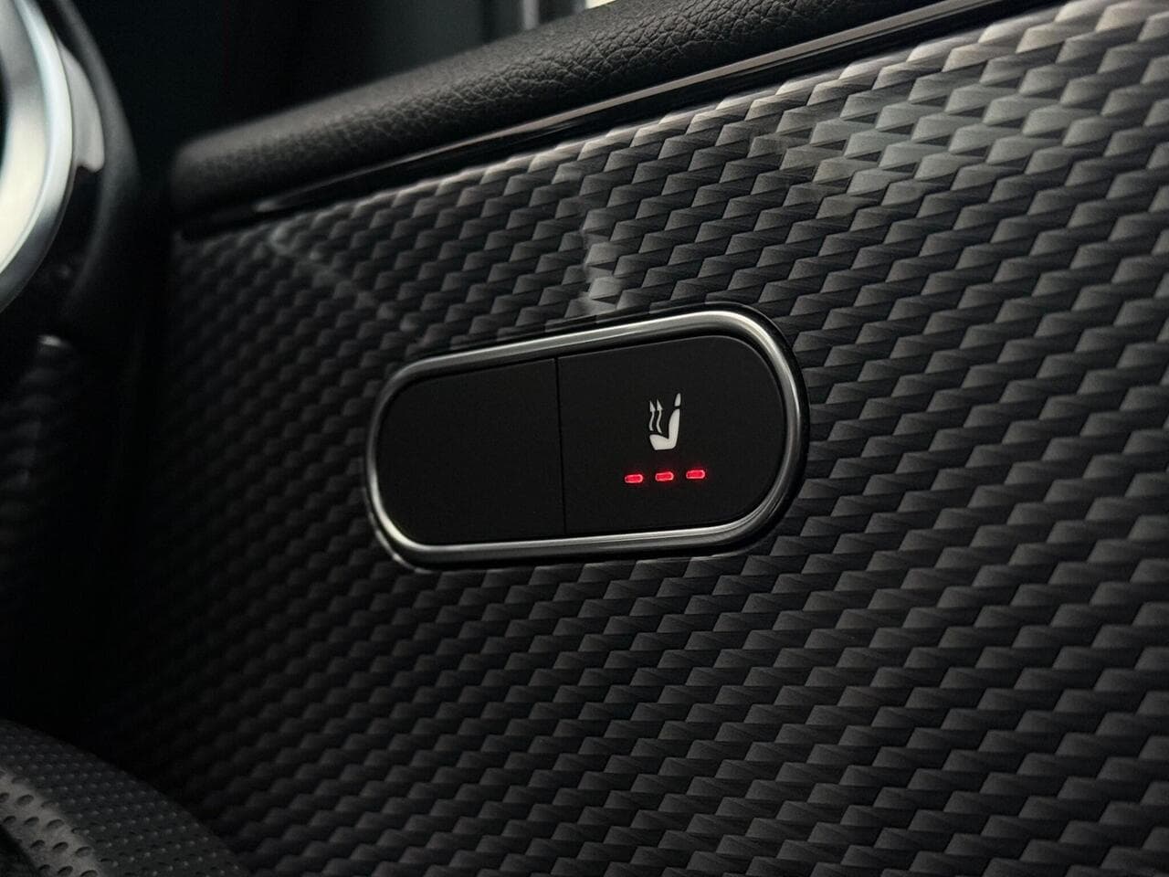 Mercedes-Benz A Class thumbnail Misc Controls