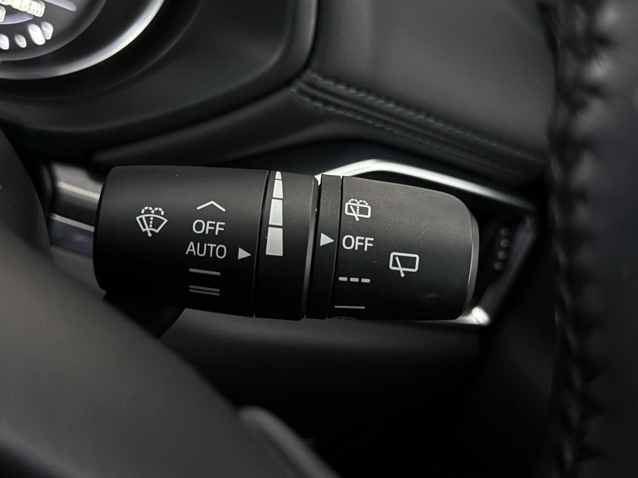 Mazda CX-5 thumbnail Misc Controls