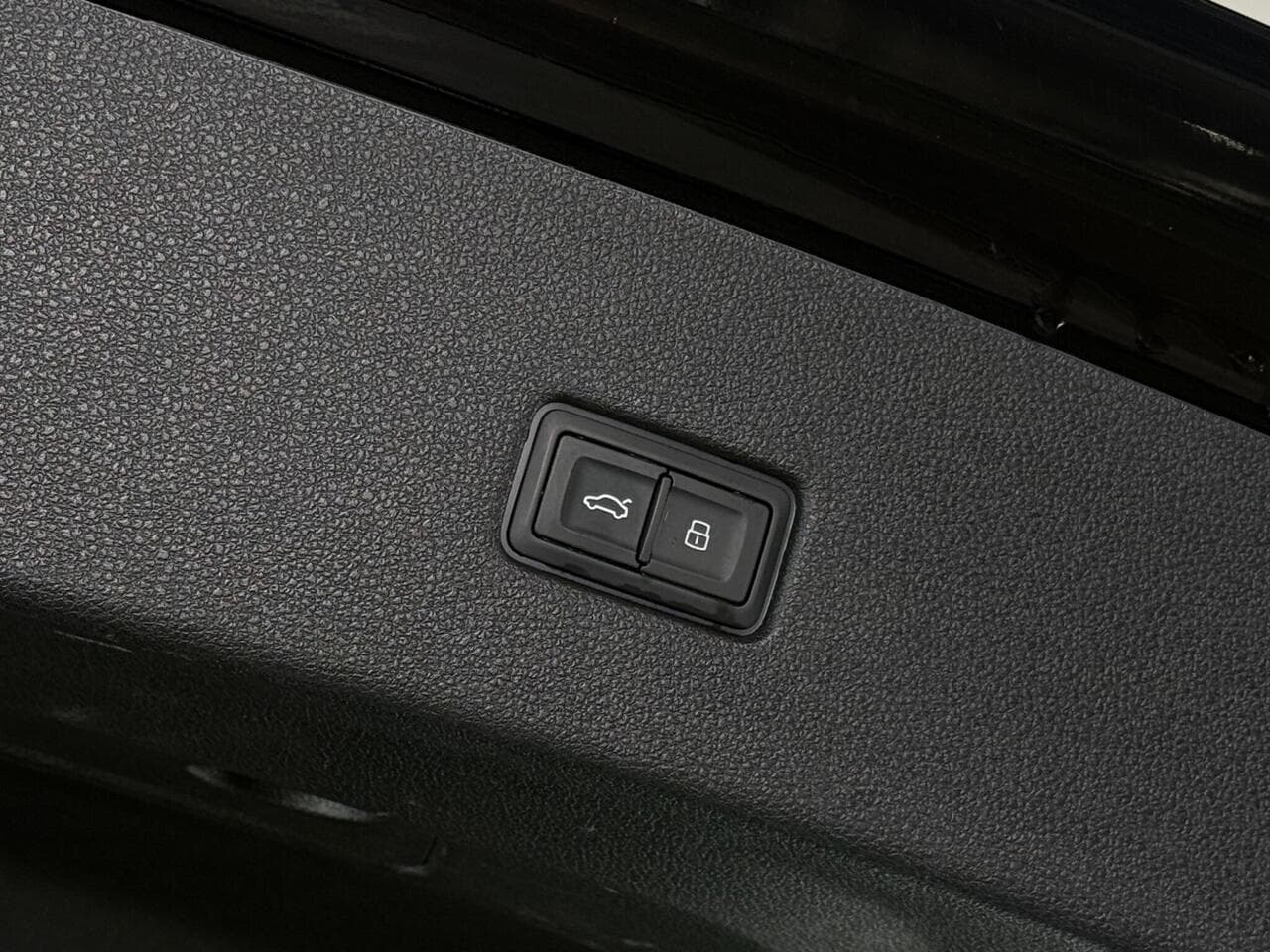 Audi Q8 thumbnail Misc Controls