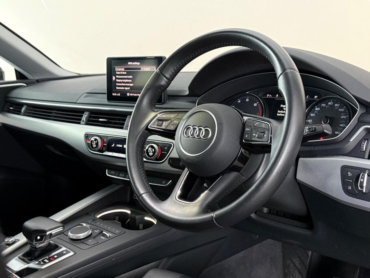 Audi A5 thumbnail Steering Wheel