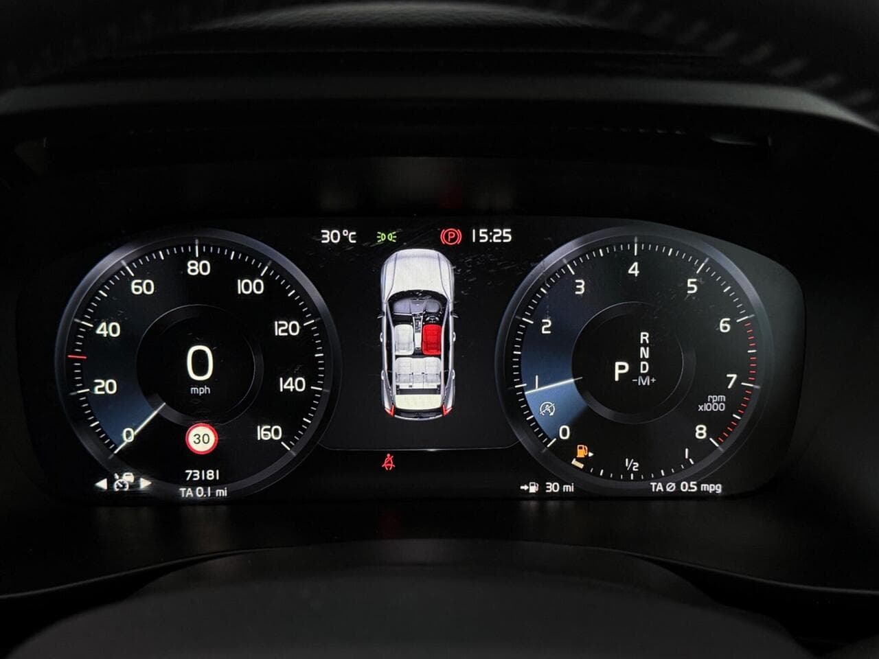 Volvo XC40 thumbnail Driver Instruments