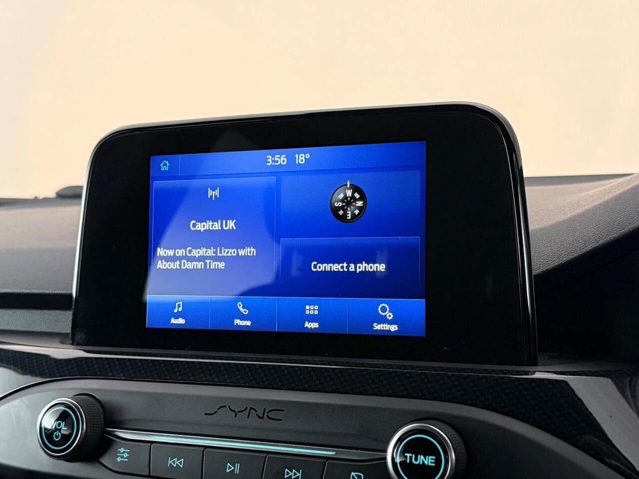 Ford Focus thumbnail Infotainment System