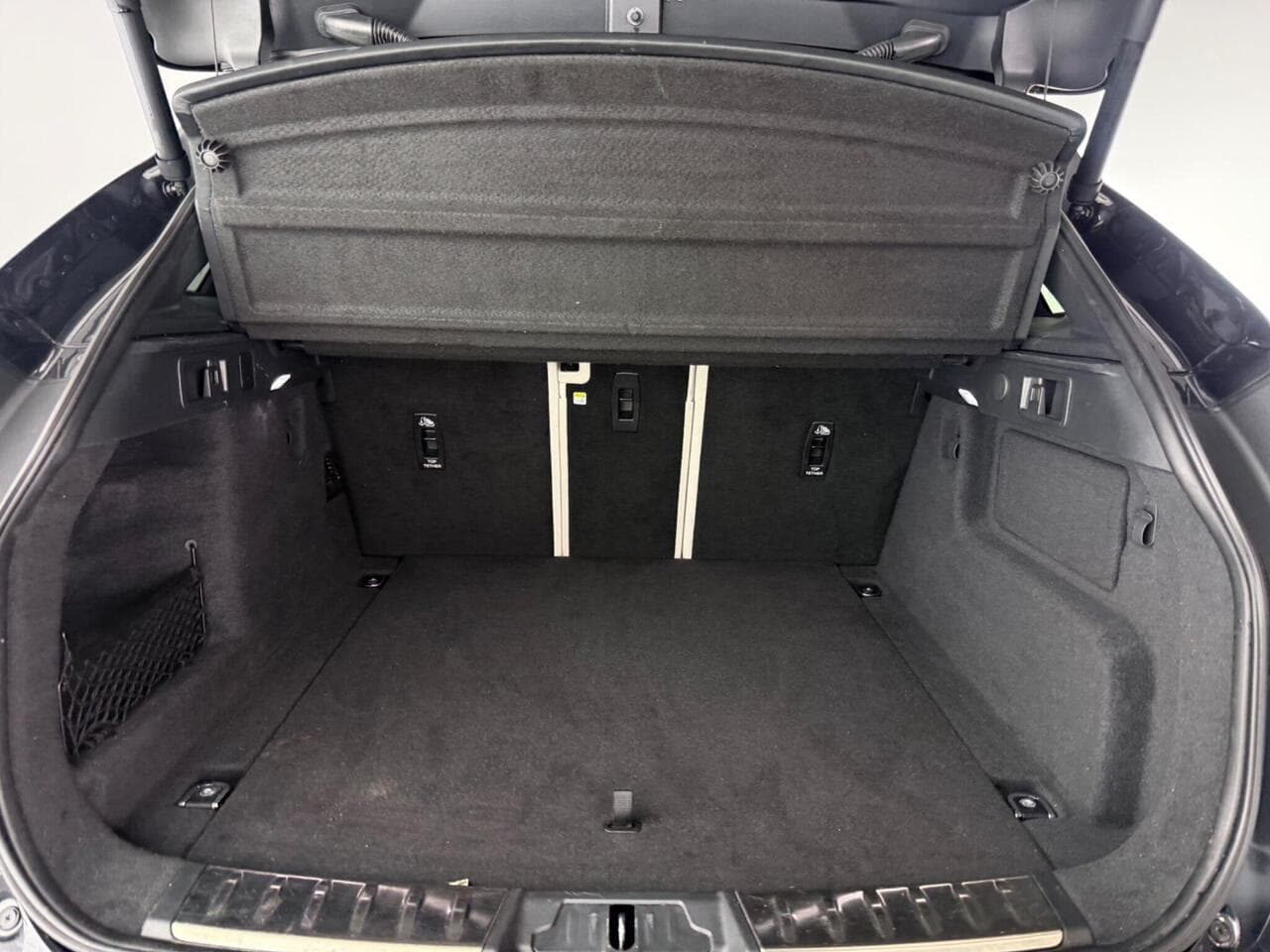 Jaguar F-PACE thumbnail Boot
