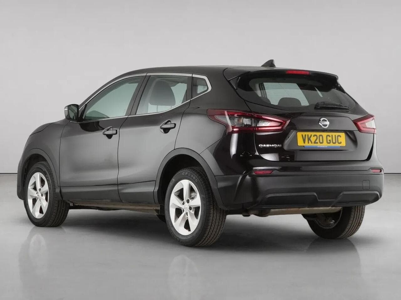 Nissan Qashqai thumbnail Rear Left