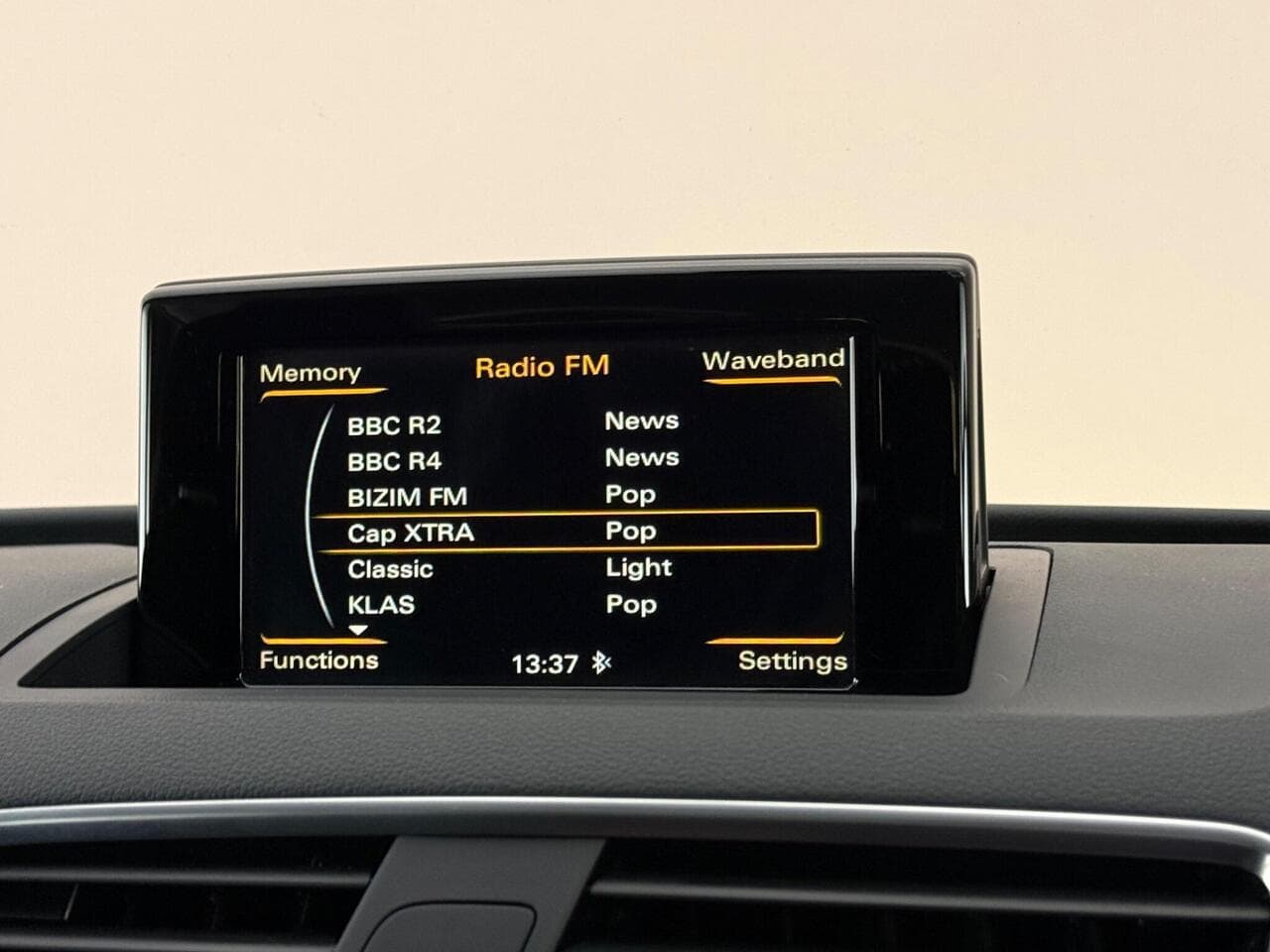 Audi Q3 thumbnail Infotainment System