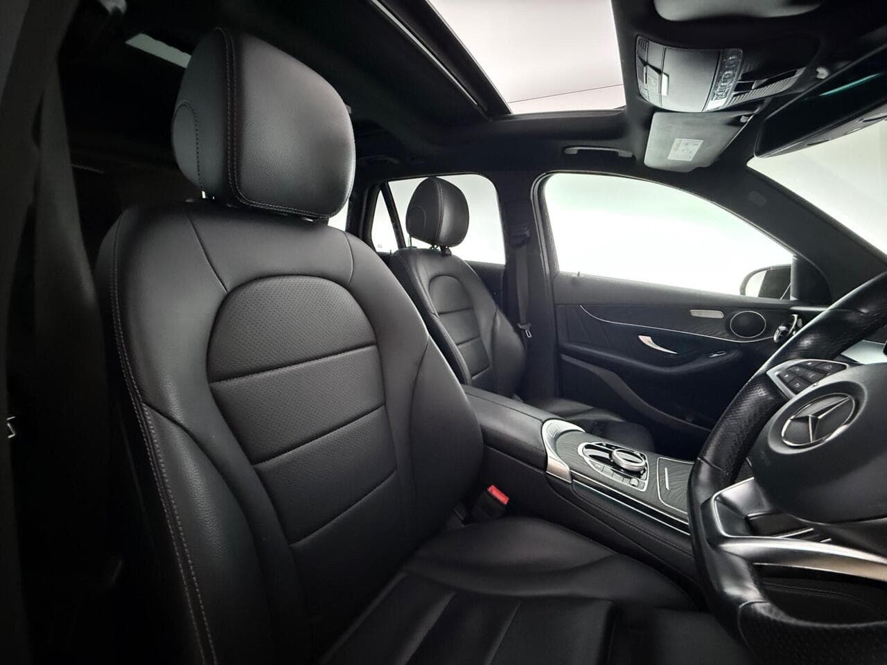 Mercedes-Benz GLC thumbnail Seat Driver