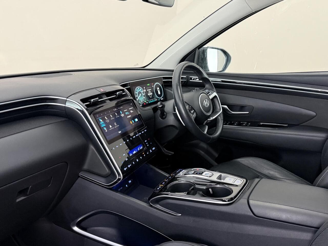 Hyundai TUCSON thumbnail Interior Front