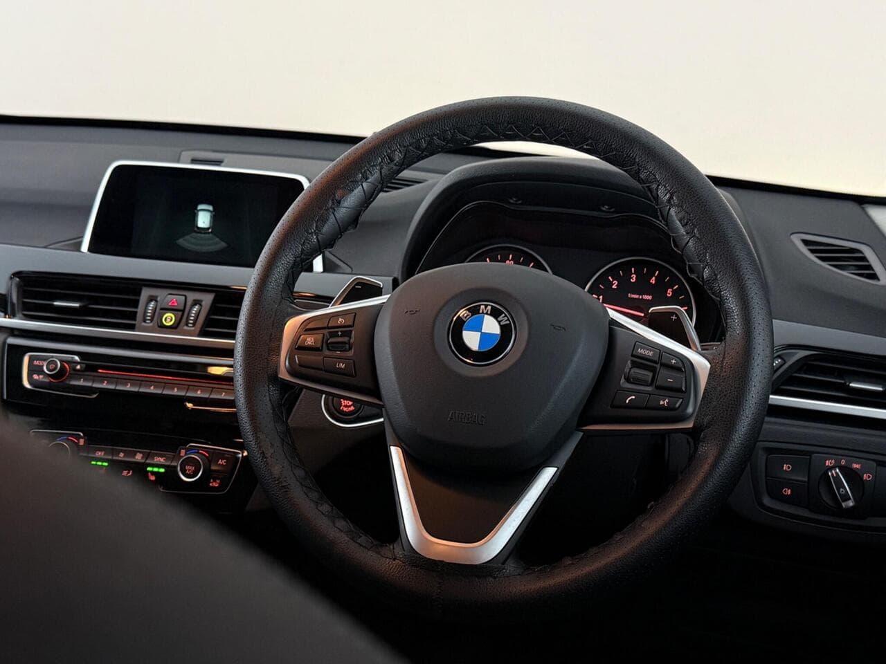 BMW X1 thumbnail Steering Wheel