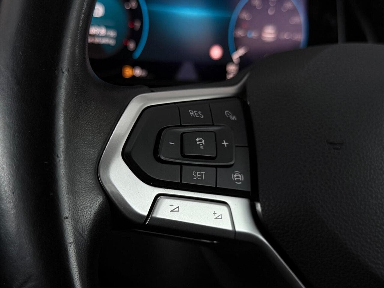 Volkswagen Golf thumbnail Misc Controls