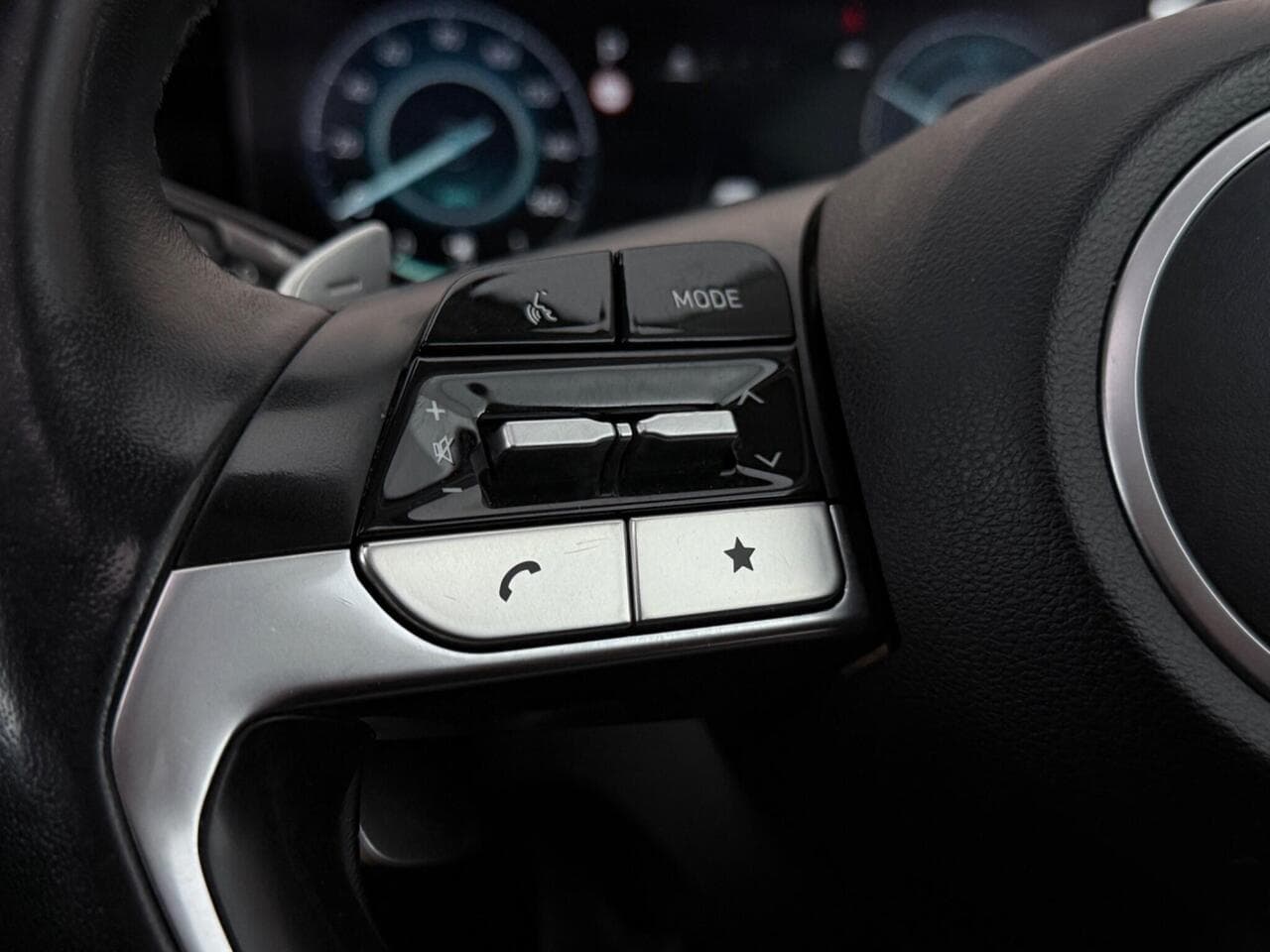 Hyundai TUCSON thumbnail Misc Controls