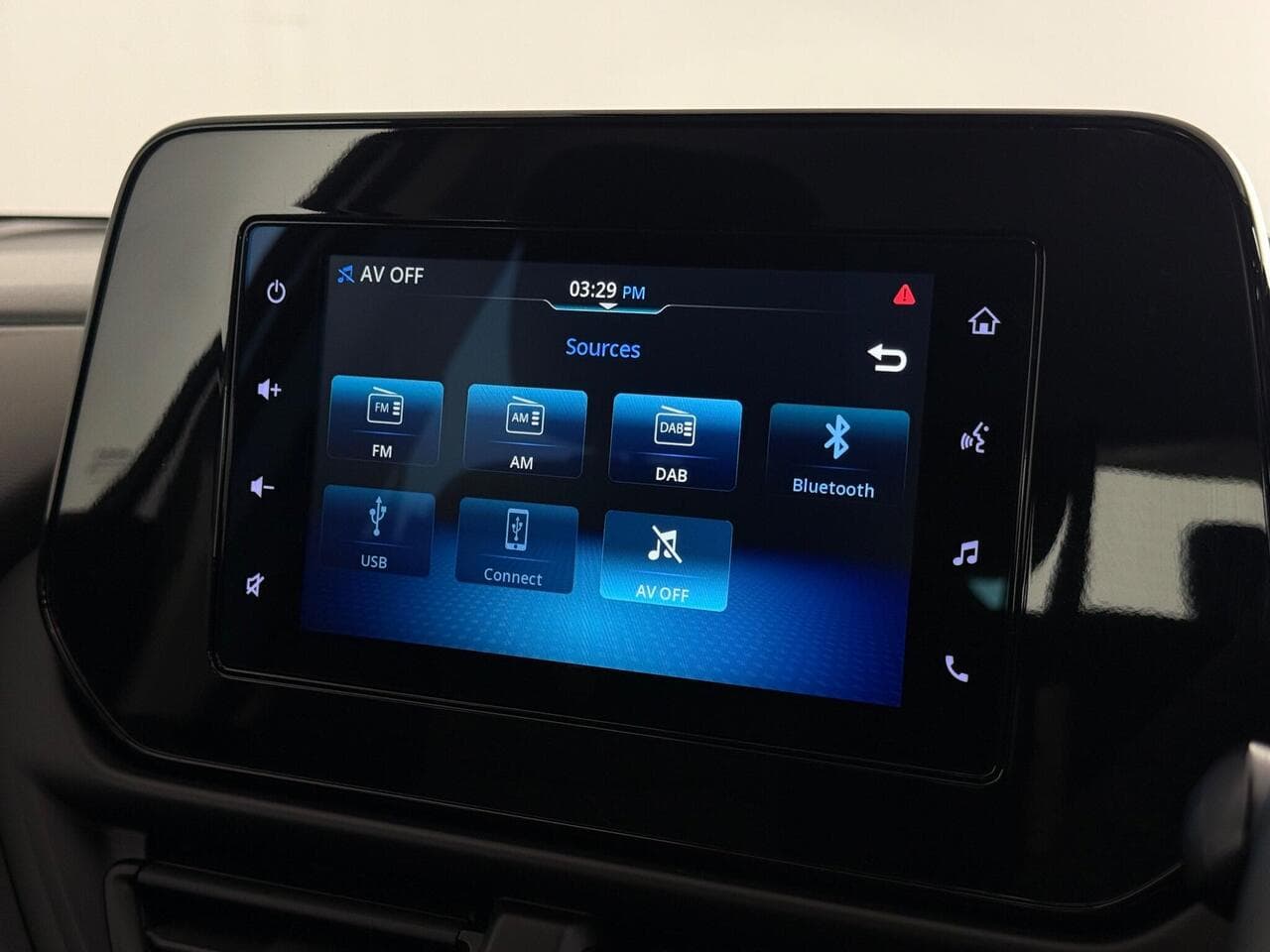 Suzuki S-Cross thumbnail Infotainment System
