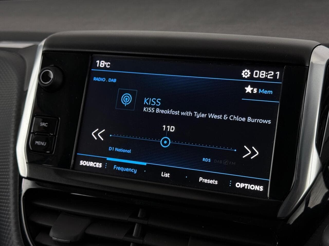 Peugeot 208 thumbnail Infotainment System