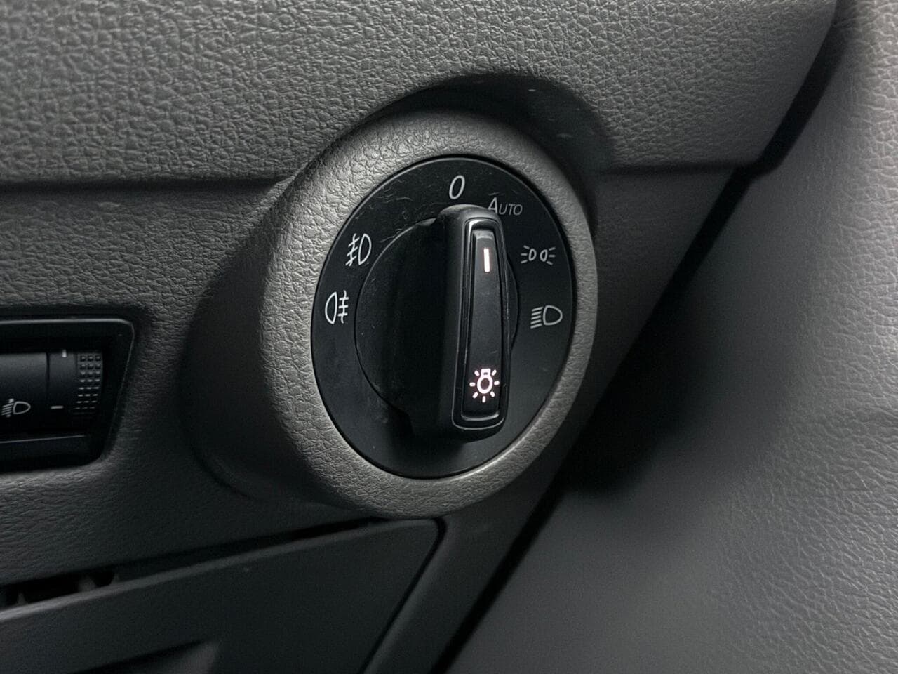 Volkswagen Transporter thumbnail Misc Controls