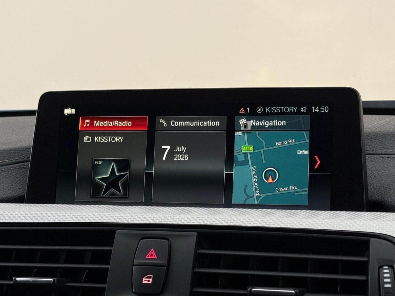 BMW 3 Series thumbnail Infotainment System
