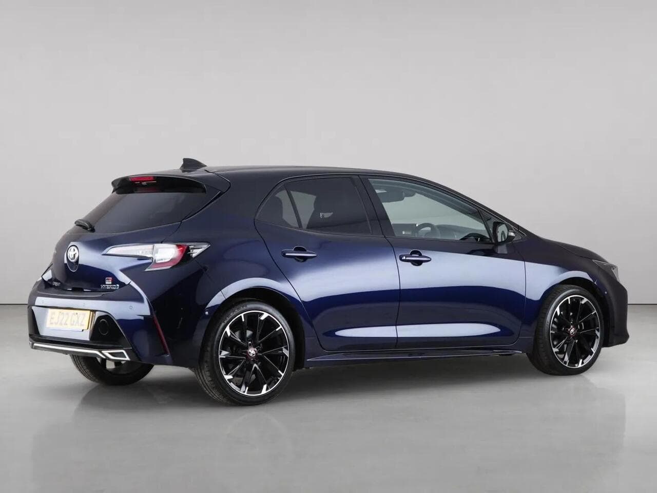 Toyota Corolla thumbnail Side Right
