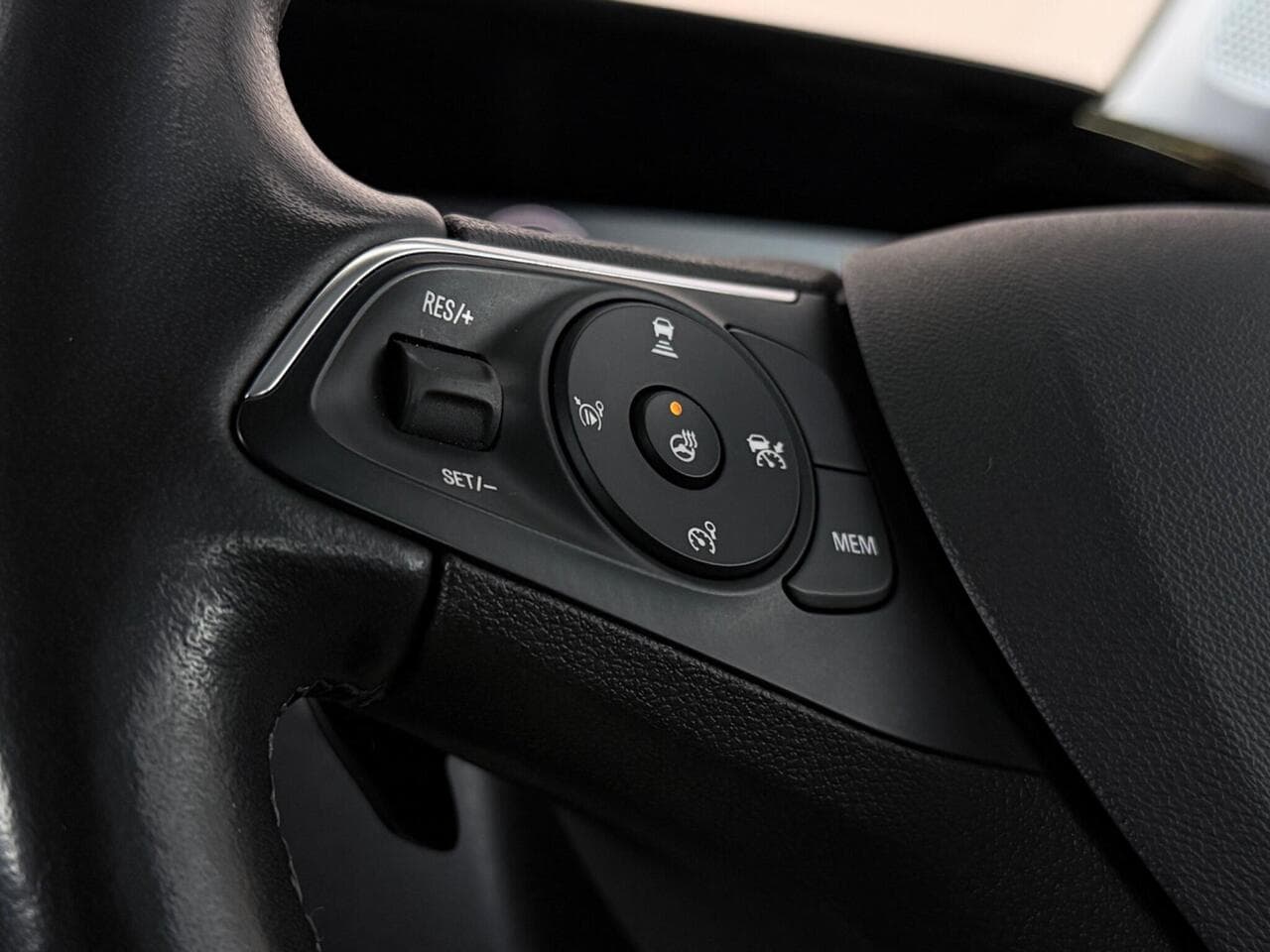 Vauxhall Mokka thumbnail Misc Controls