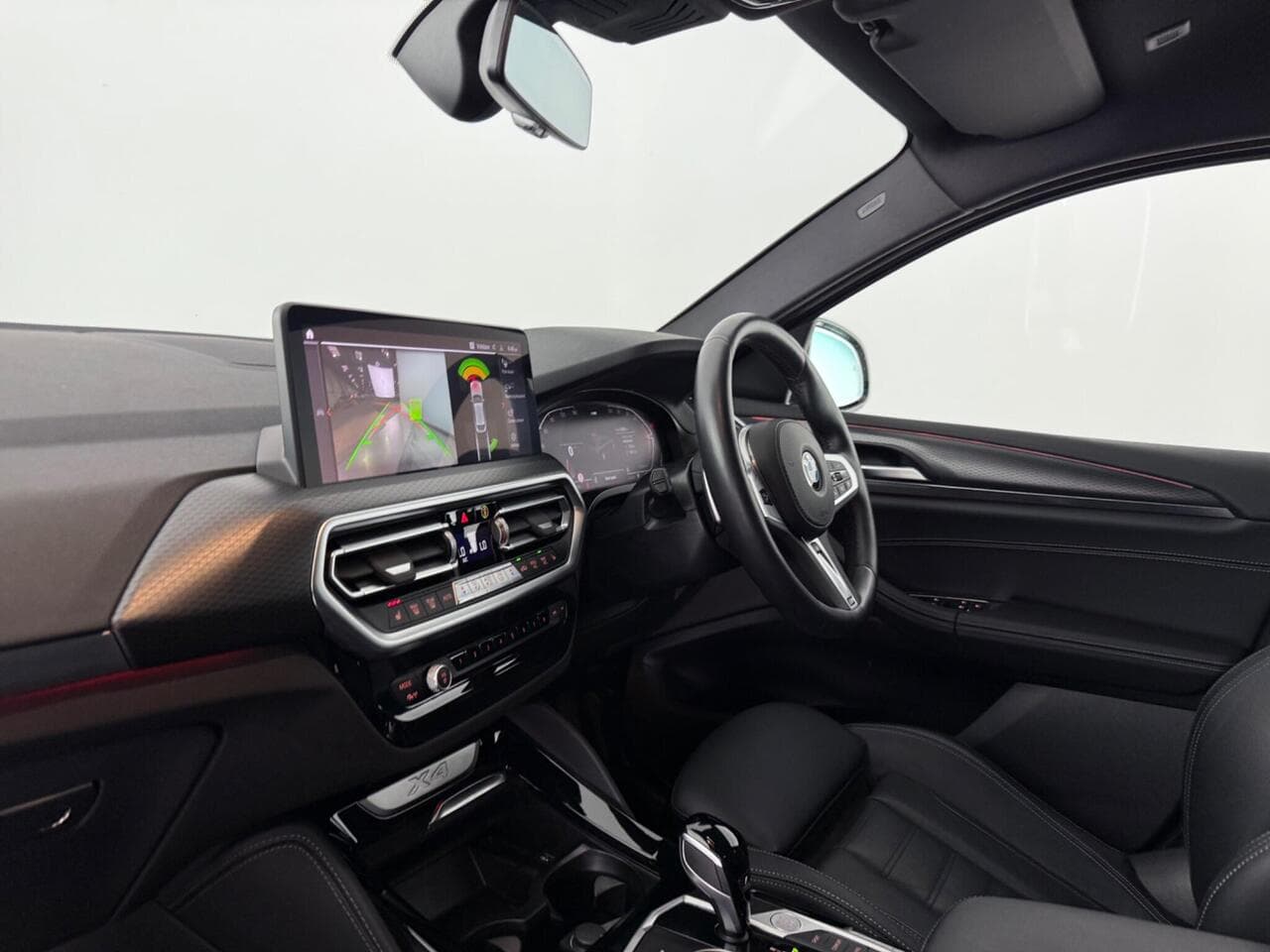 BMW X4 thumbnail Interior Front