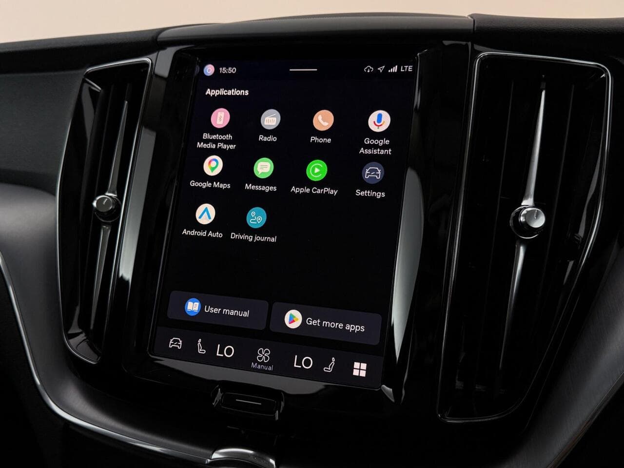 Volvo XC60 thumbnail Infotainment System