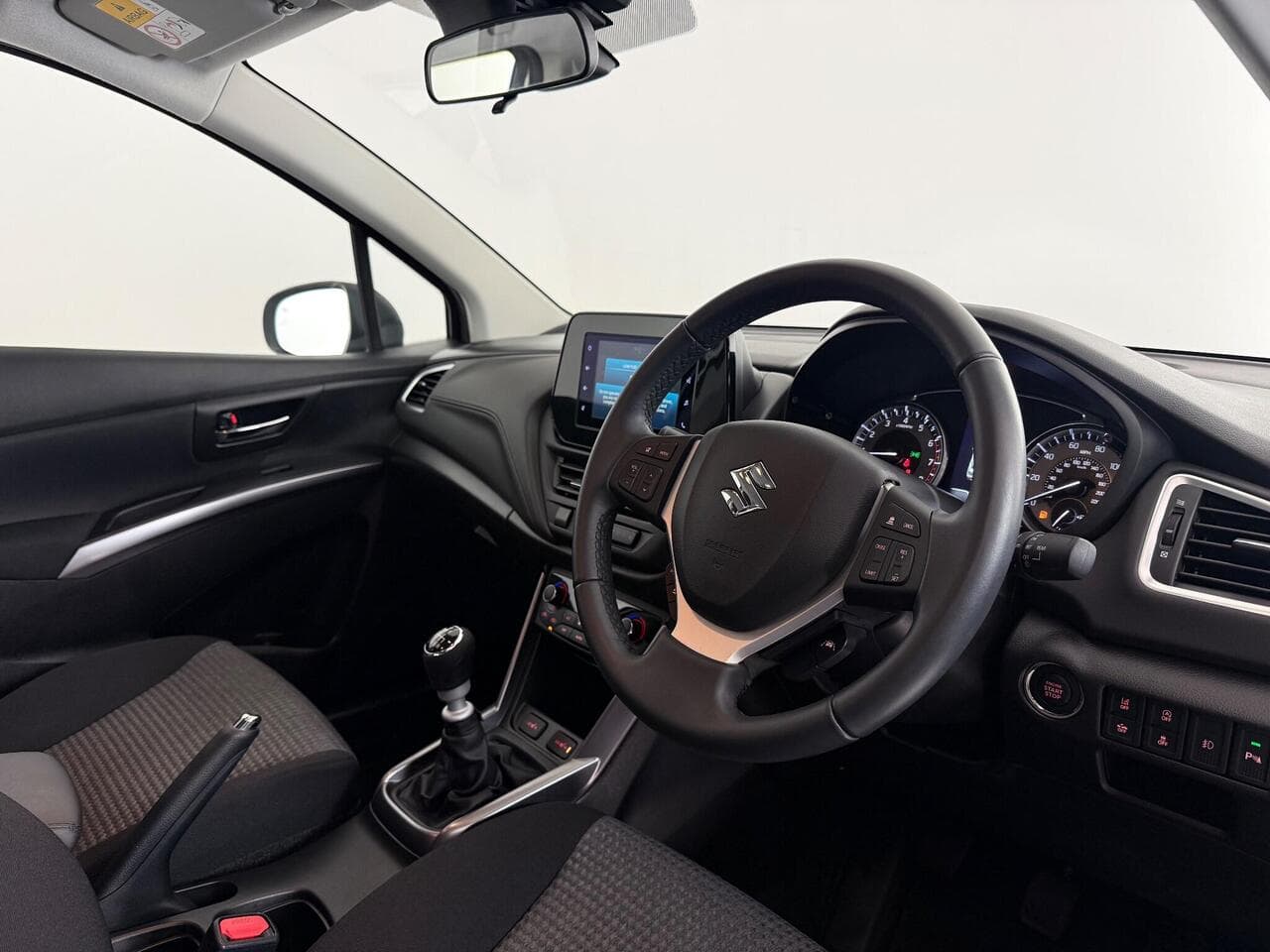 Suzuki S-Cross thumbnail Interior Front