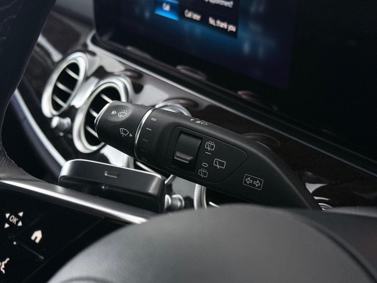 Mercedes-Benz E Class thumbnail Misc Controls