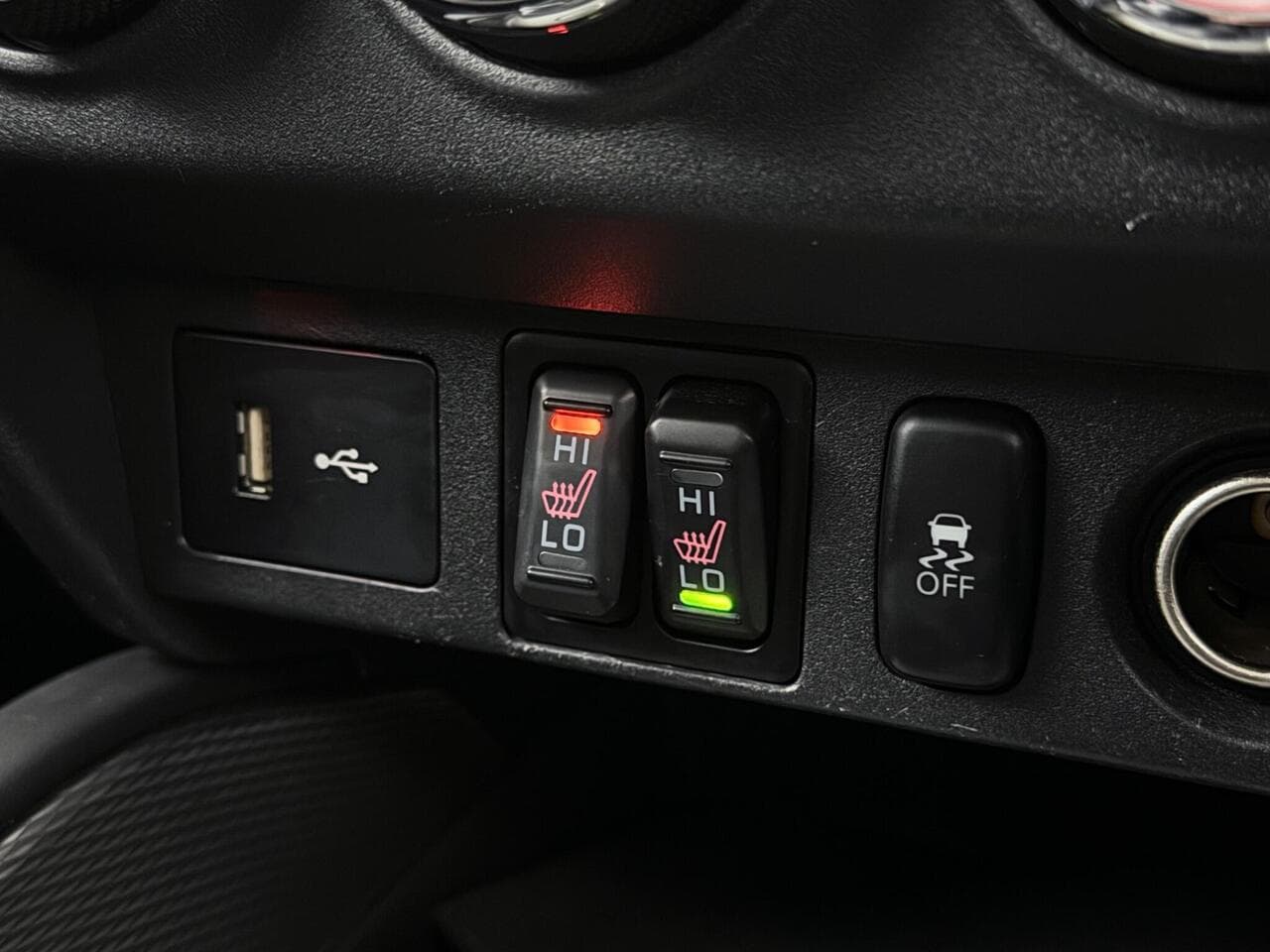 Mitsubishi ASX thumbnail Misc Controls