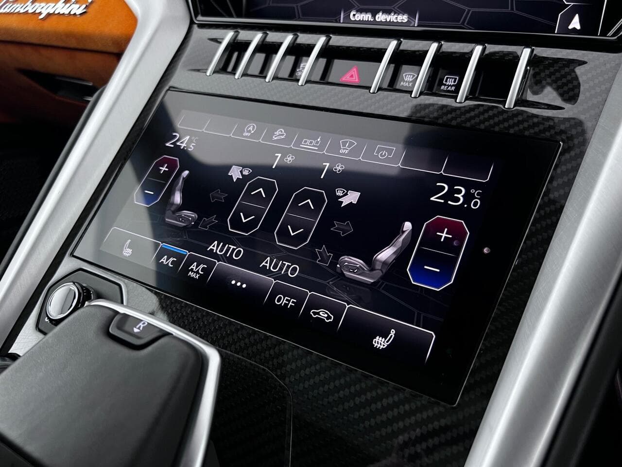 Lamborghini Urus thumbnail Misc Controls