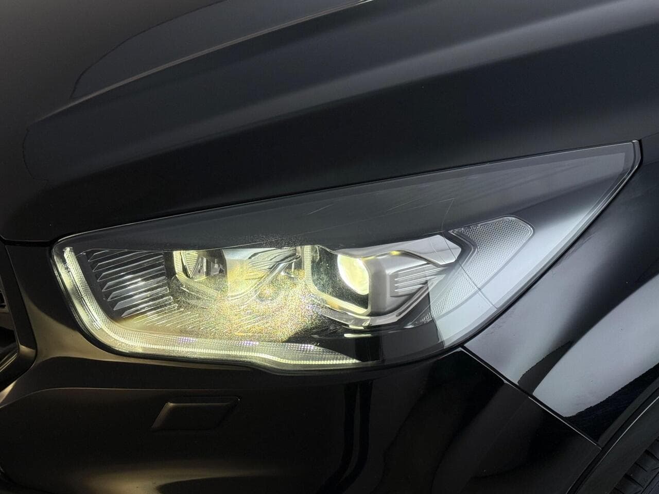 Ford Kuga thumbnail Lights Front