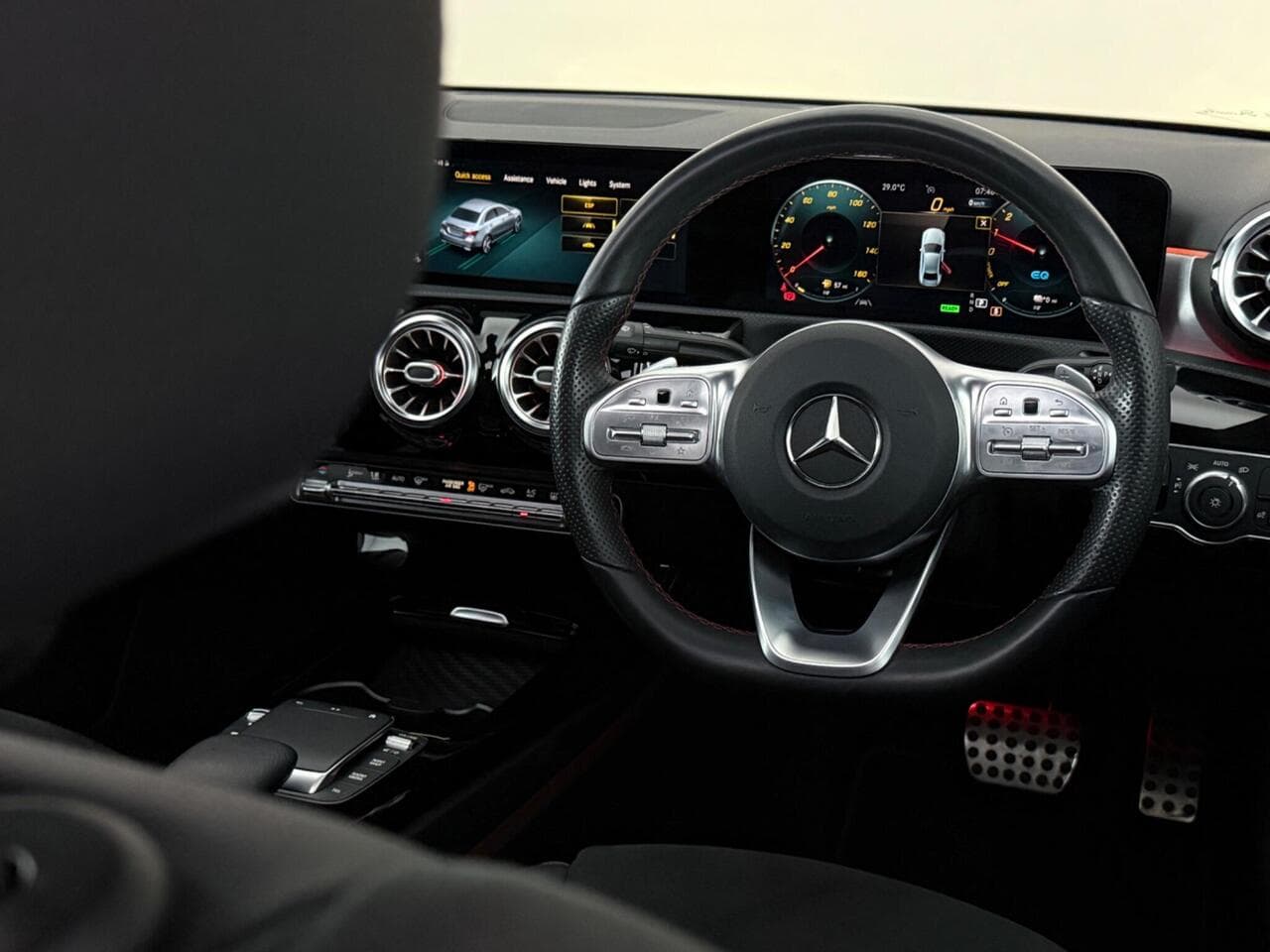 Mercedes-Benz A Class thumbnail Steering Wheel