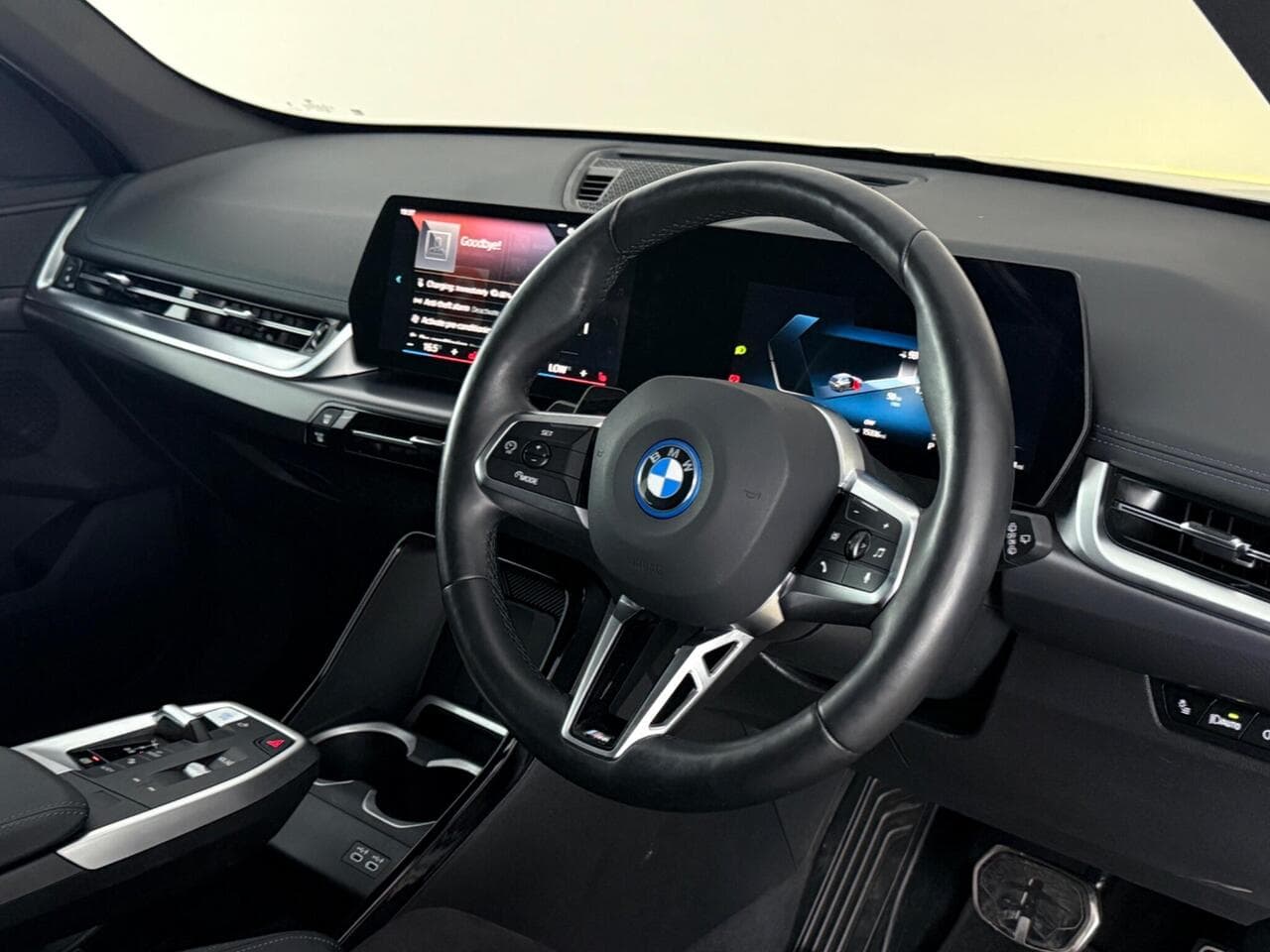 BMW iX1 thumbnail Inconclusive