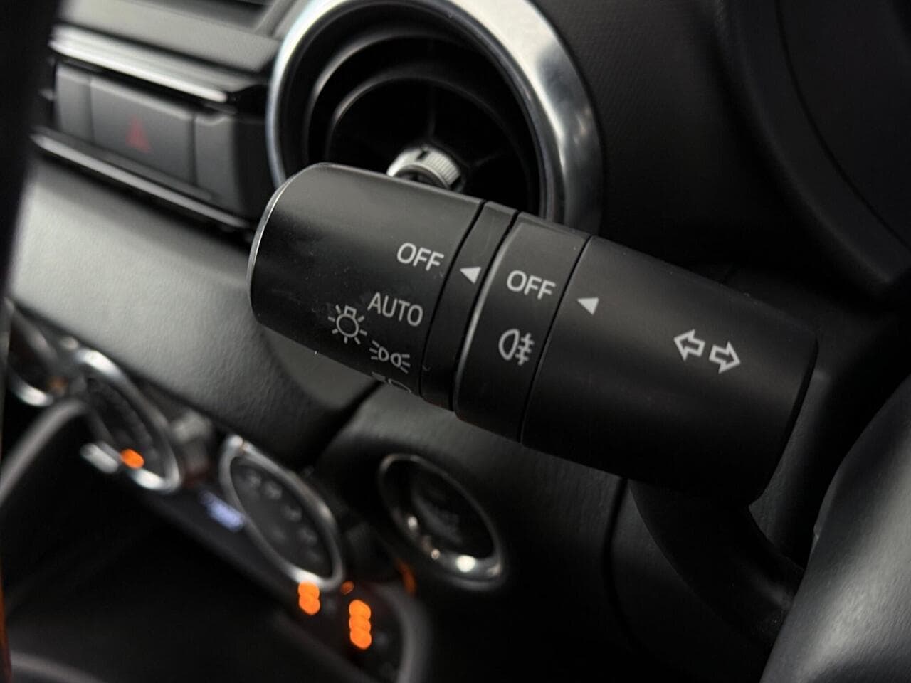 Mazda MX-5 RF thumbnail Misc Controls