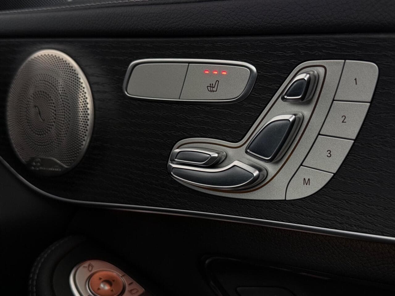 Mercedes-Benz GLC thumbnail Misc Controls