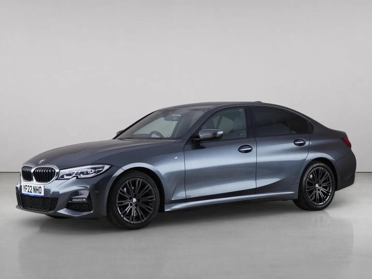 BMW 3 Series thumbnail Front Left