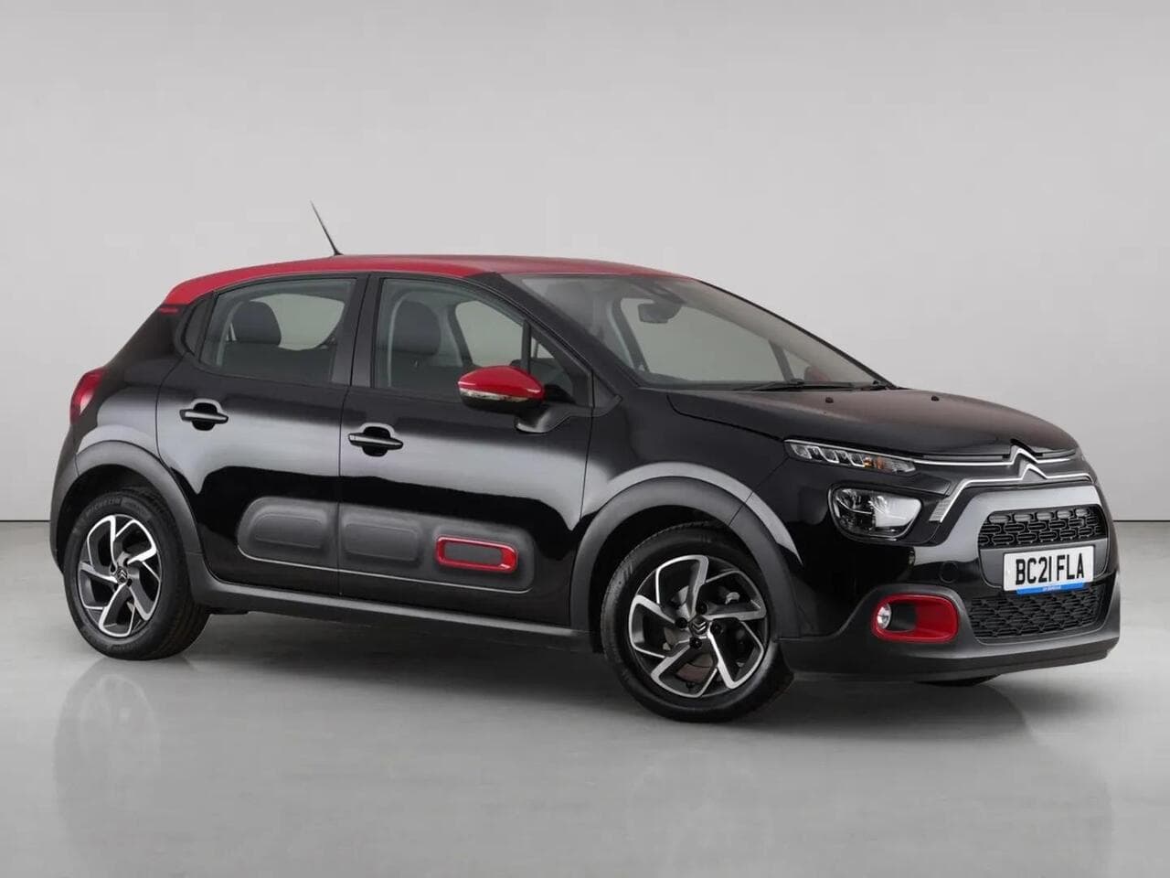 Citroen C3 - Citroen C3 1.2 PureTech Shine Hatchback 5dr Petrol Manual Euro 6 (s/s) (83 ps)