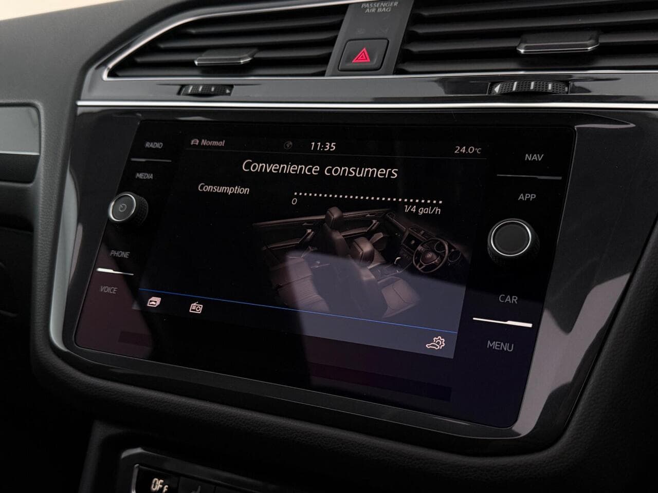 Volkswagen Tiguan Allspace thumbnail Infotainment System