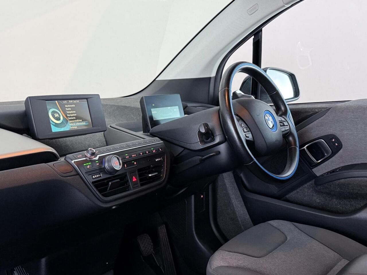 BMW i3 thumbnail Interior Front