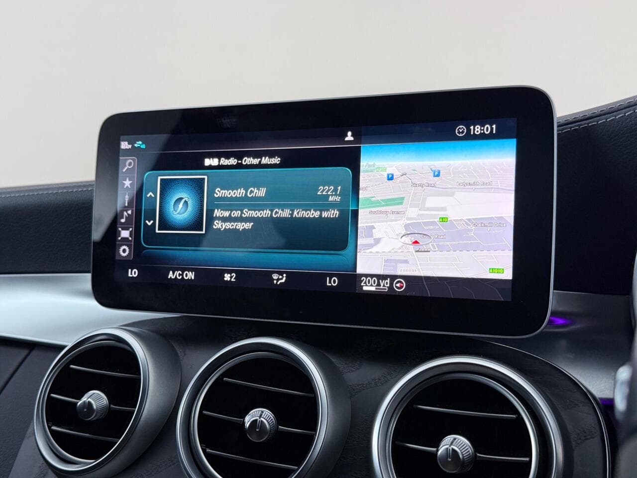 Mercedes-Benz C Class thumbnail Infotainment System