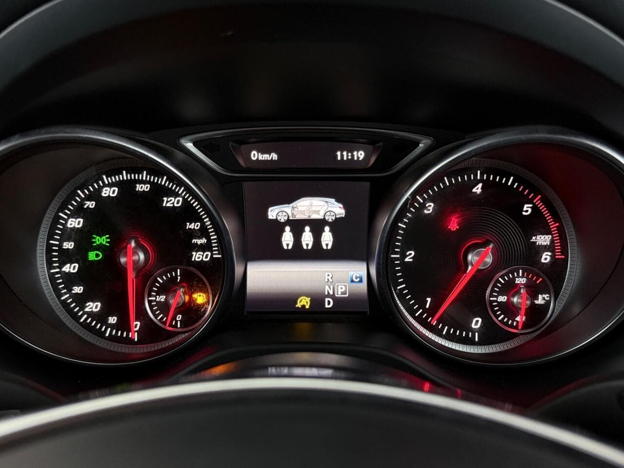 Mercedes-Benz CLA thumbnail Driver Instruments
