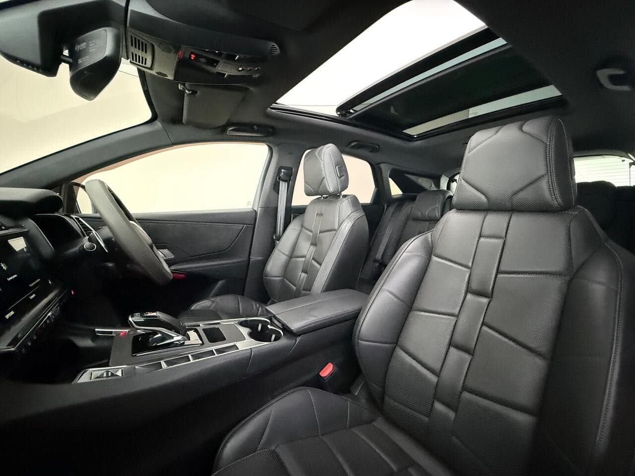 DS AUTOMOBILES DS 7 CROSSBACK thumbnail Seat Front Passenger