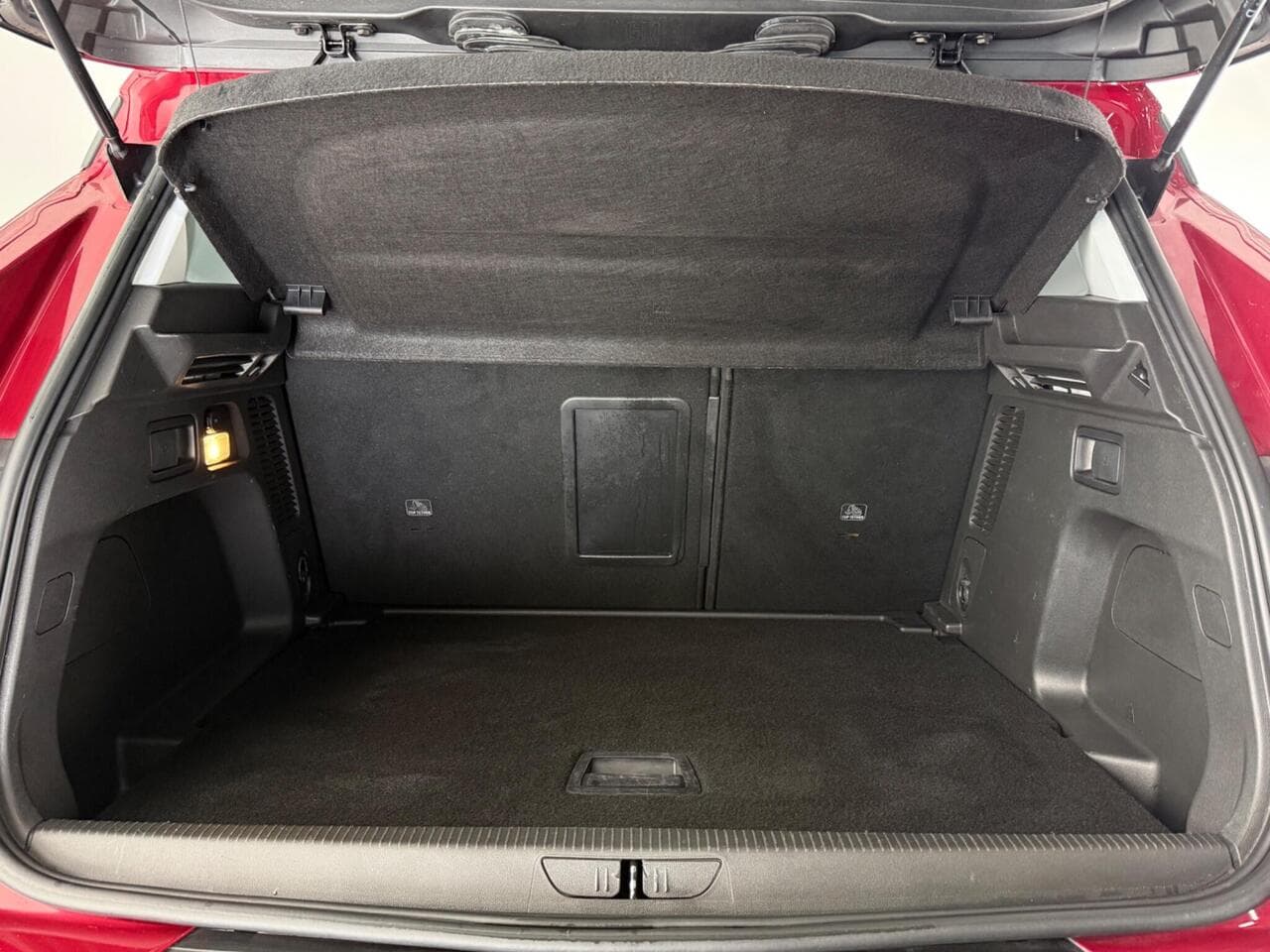 Vauxhall Grandland X thumbnail Boot