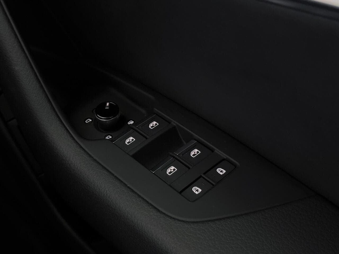 Audi A6 Saloon thumbnail Misc Controls