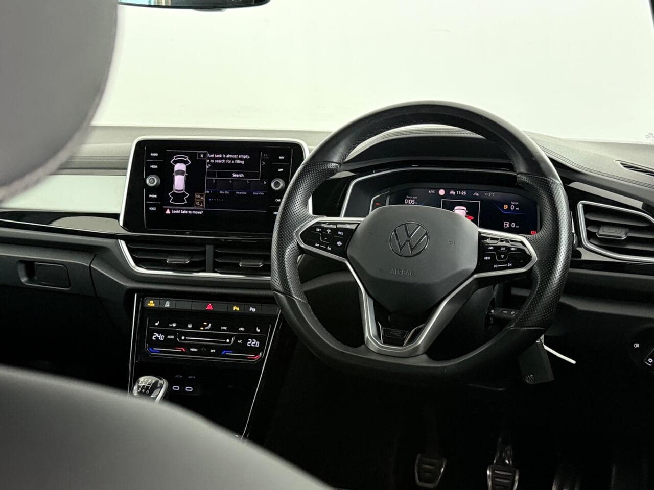 Volkswagen T-Roc thumbnail Steering Wheel